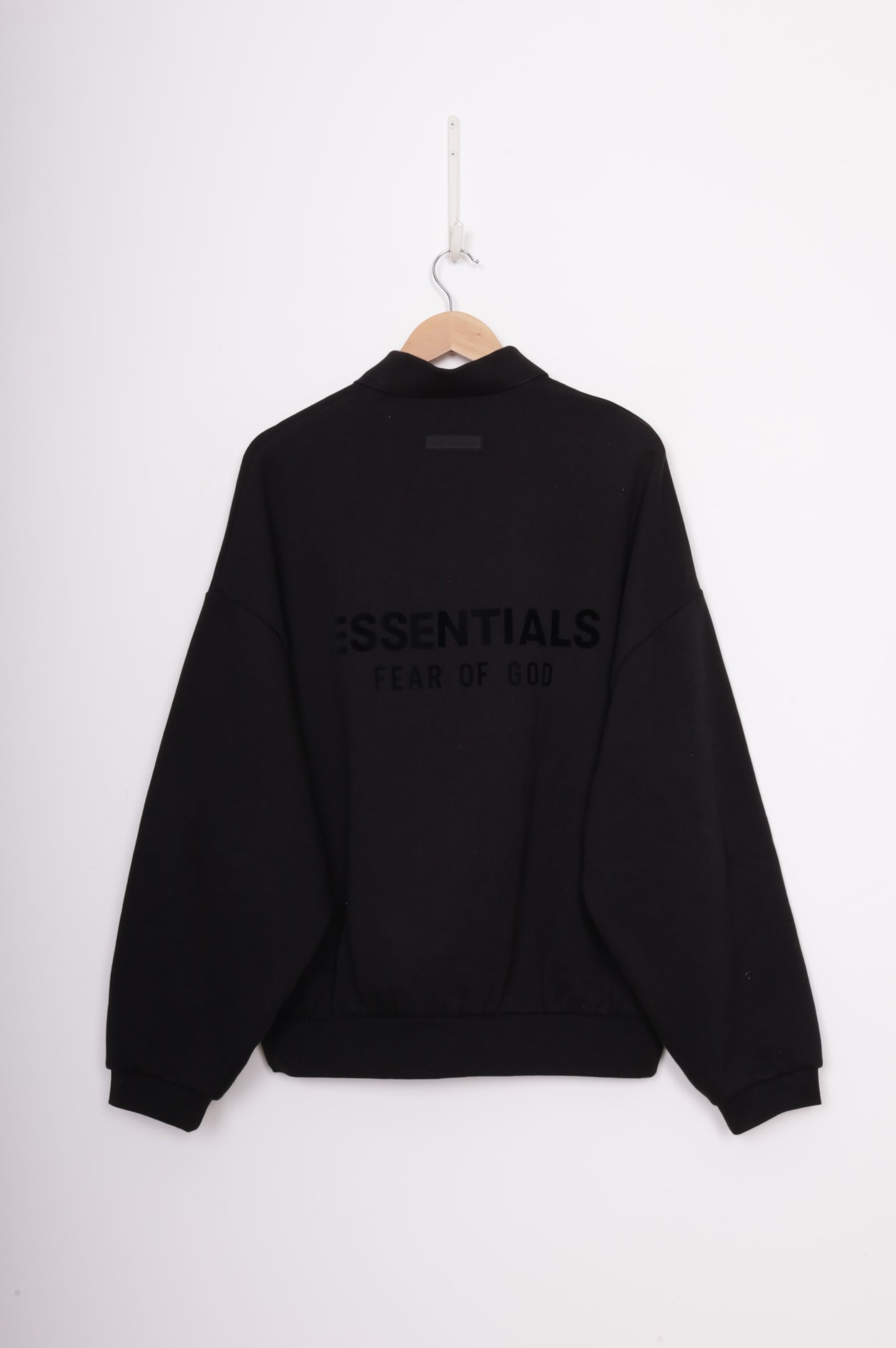 Essentials Mens Black Sweatshirt Size M