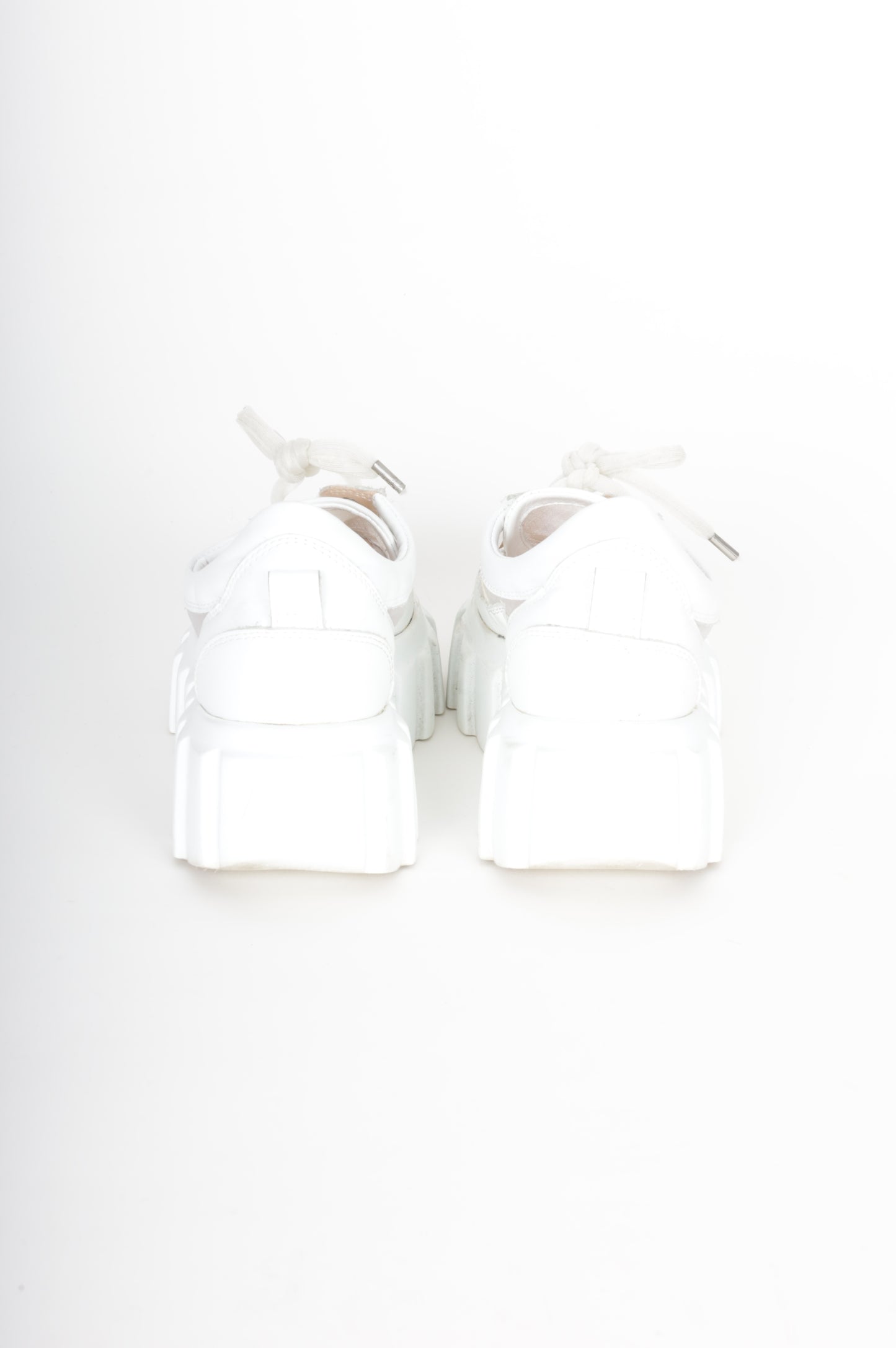 AGL Womens White Shoes Size EU 42
