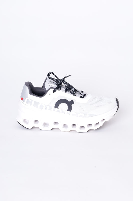On Womens White Sneakers Size EU 36