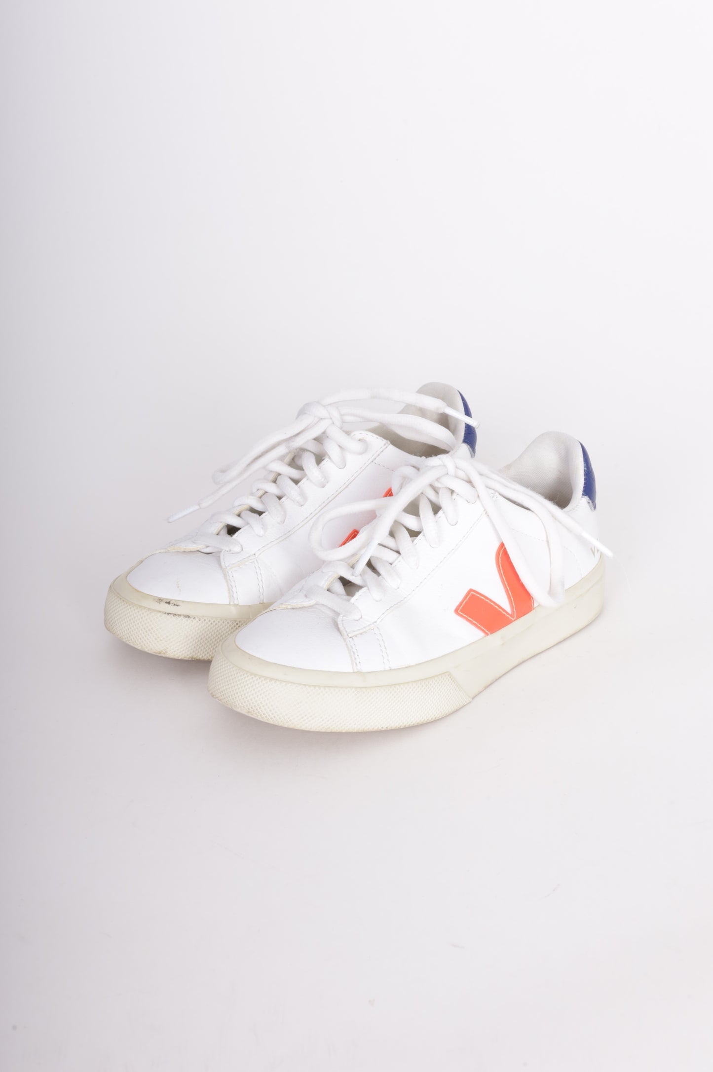 Veja Womens White Sneakers Size EU 36