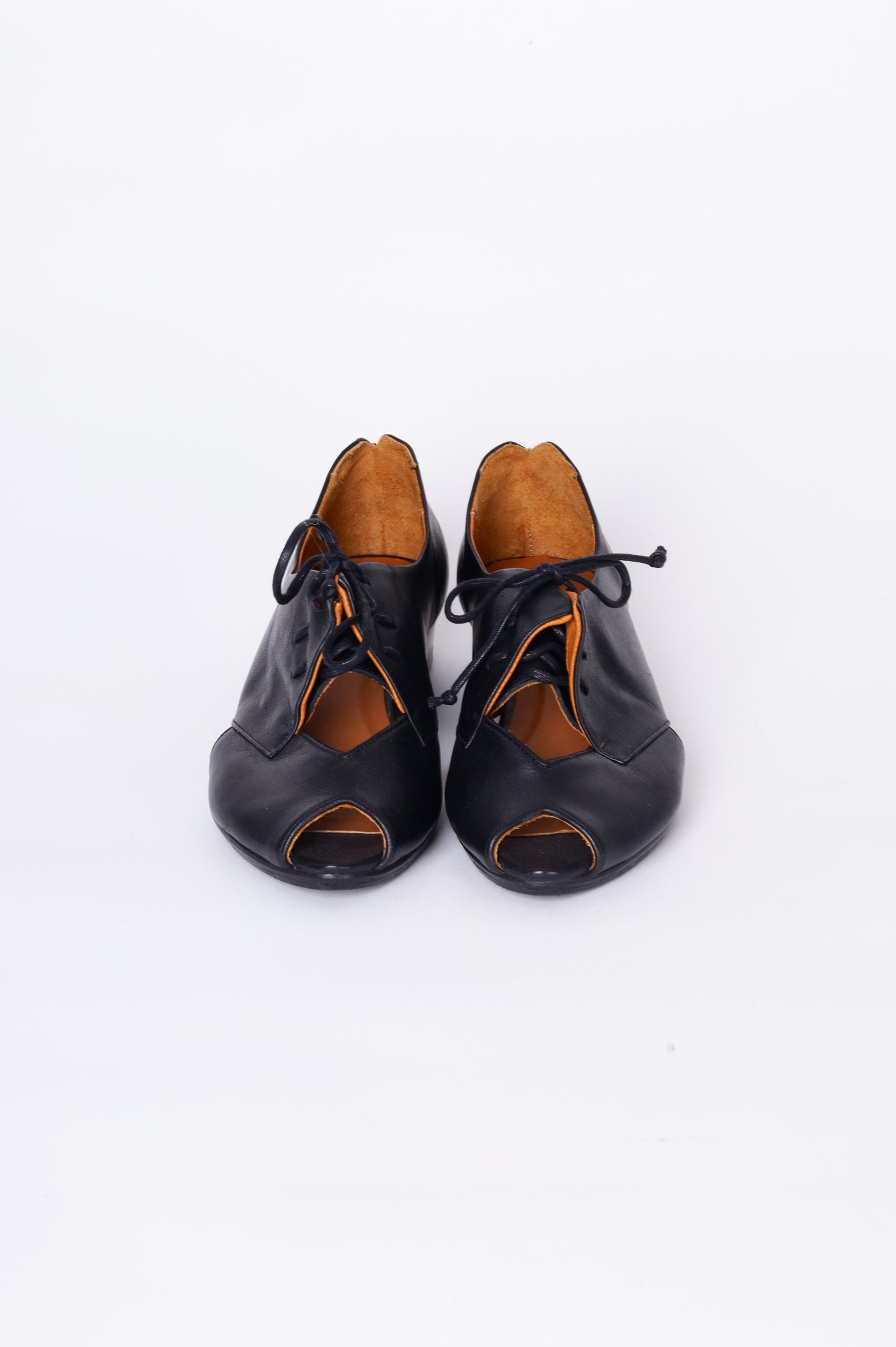 Tracey Neuls Womens Black Shoes Size EU 36