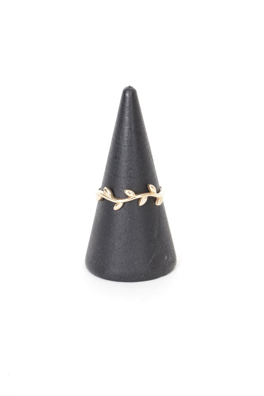 No Label Womens Gold Ring Size US 6
