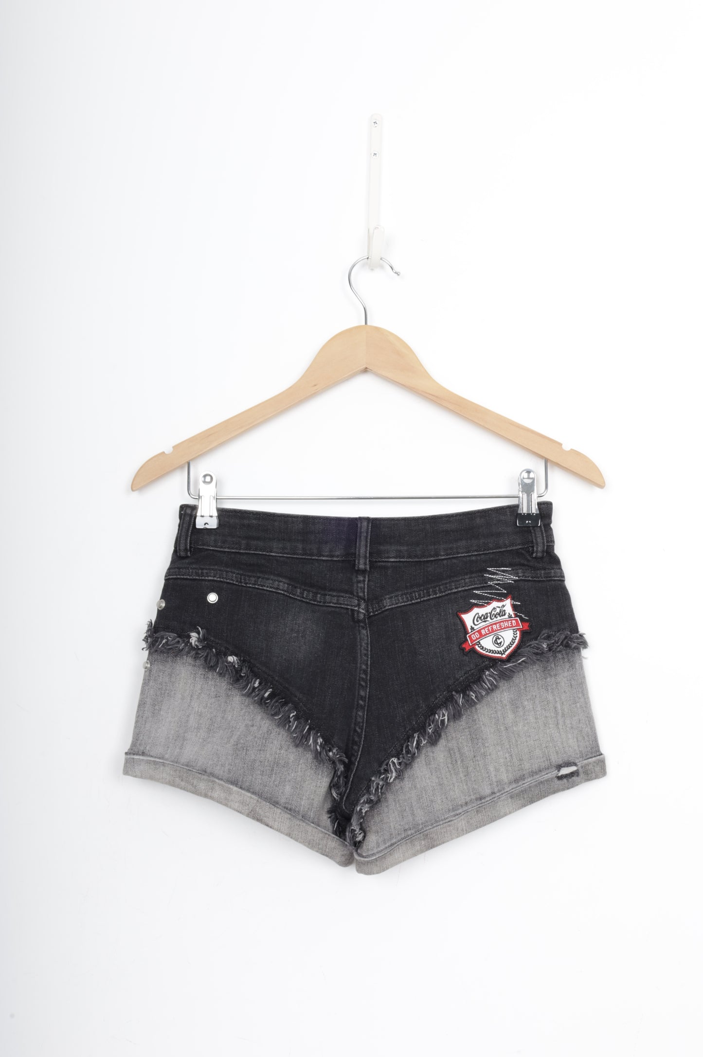 13DE Marzo Coca-Cola Womens Grey Shorts Size M