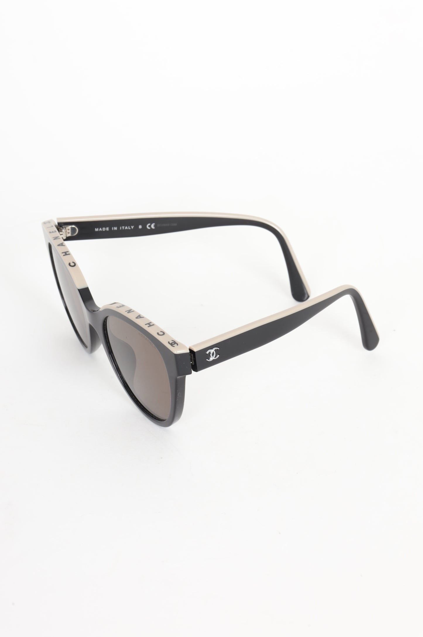 Chanel Womens Black Sunglasses Size O/S