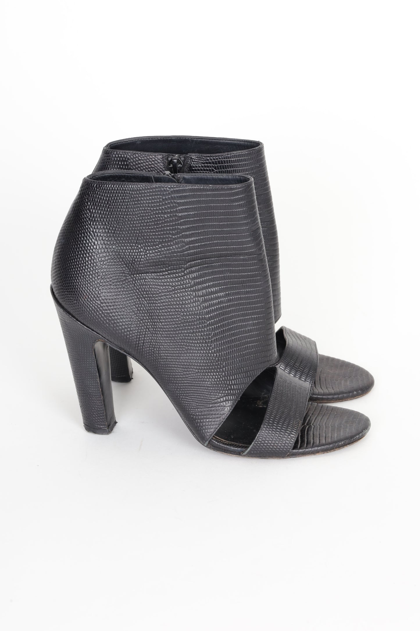 Vince. Womens Black Heels Size EU 38.5