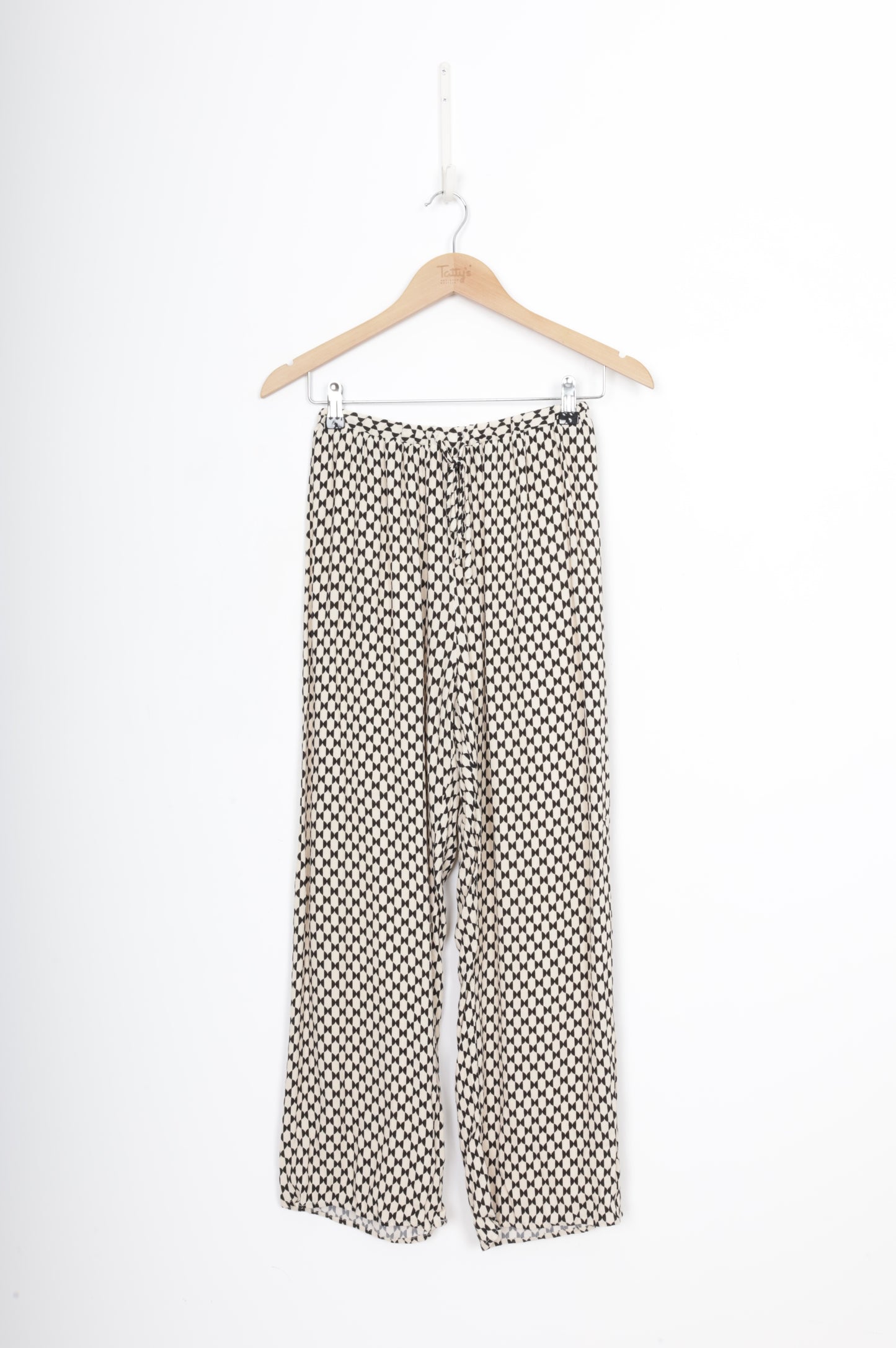 Dissh Womens Cream Pants Size 6