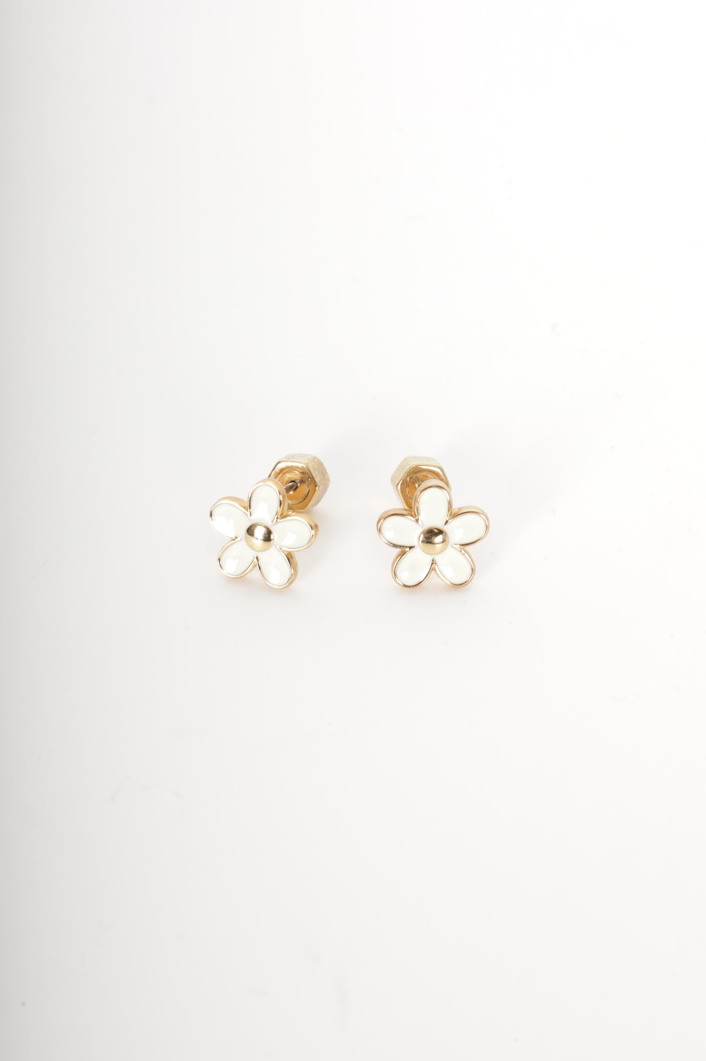 Marc By Marc Jacobs  Womens White Earrings Size O/S