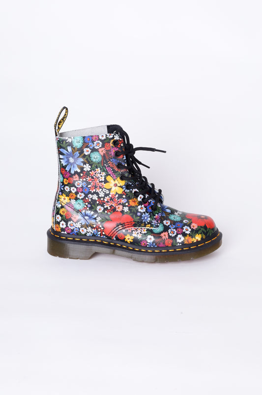 Dr Martens Womens Black Boots  Size EU 39