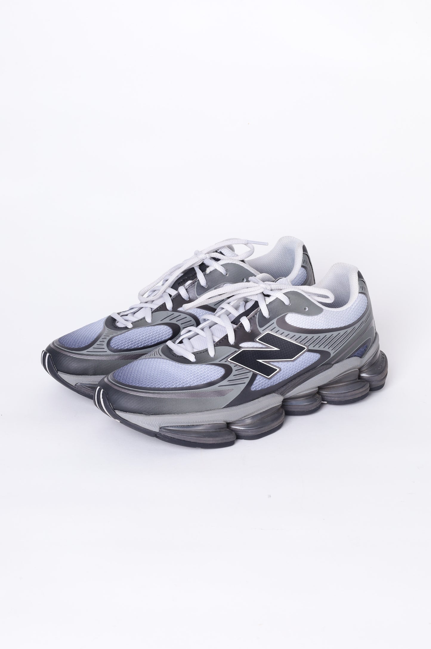 New Balance Mens Grey Sneakers Size EU 44