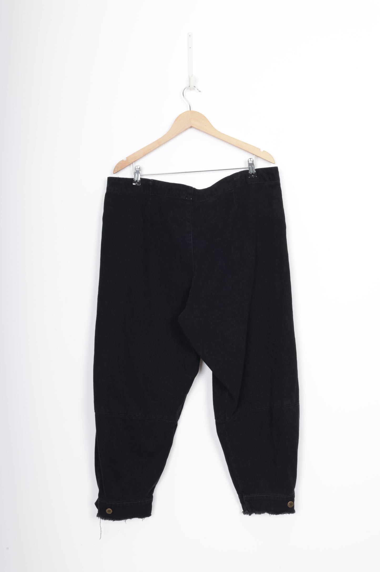 MA. Dainty Womens Black Jeans Size 14