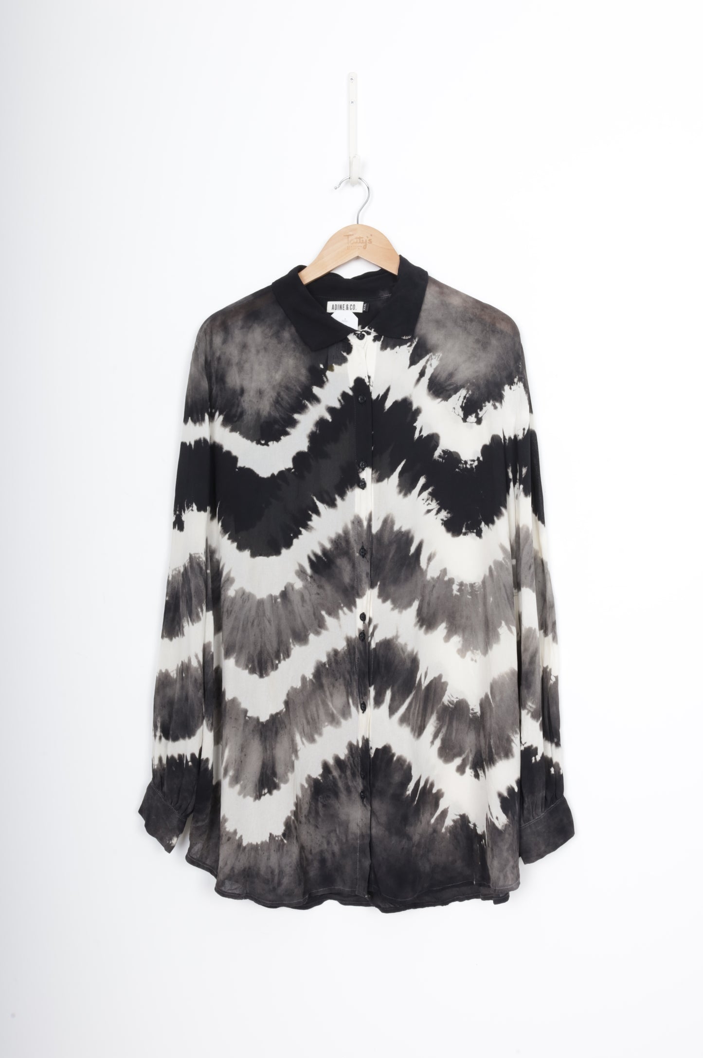 Adine & co. Womens Black Shirt Size XXXL