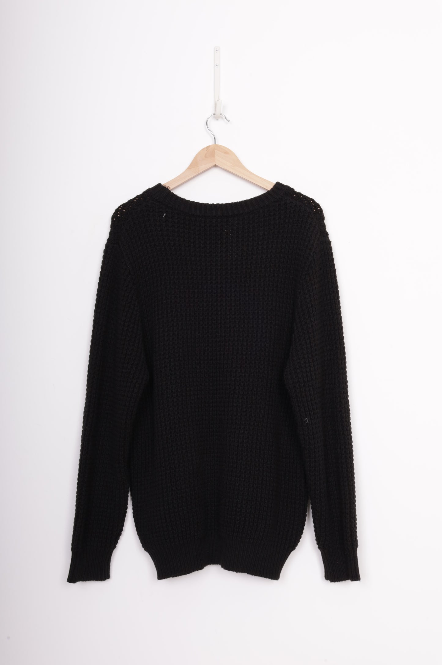 Vic NZ Supply Co Mens Black Jumper Size M