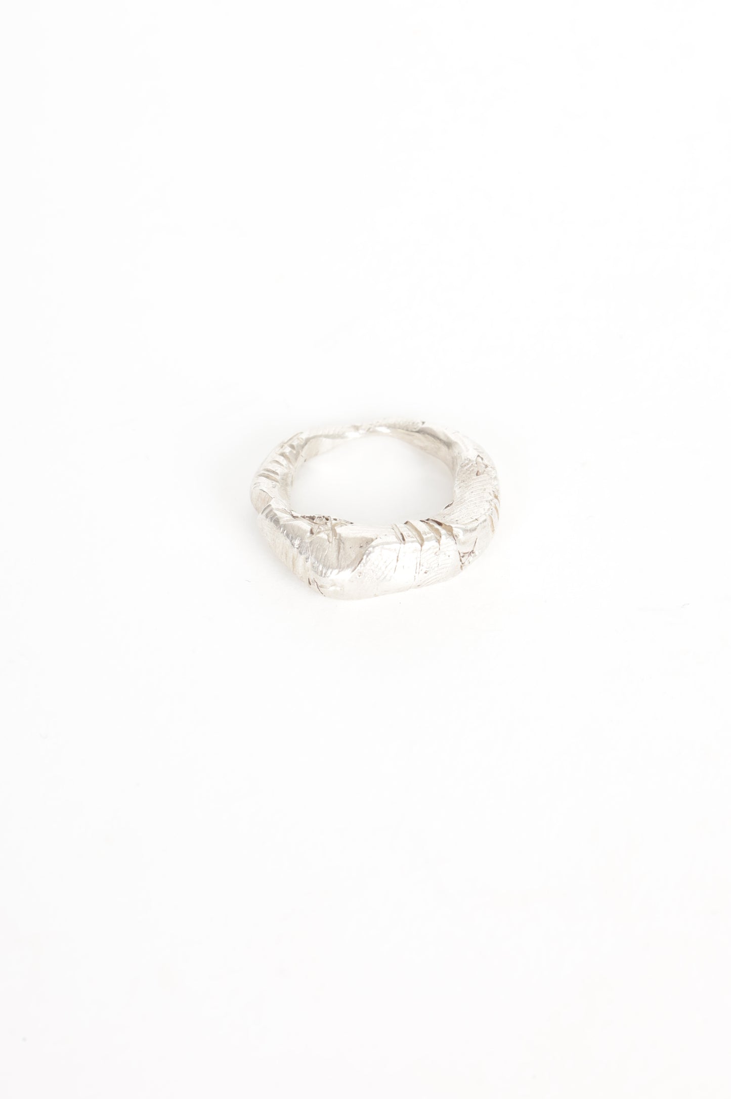 Harriet Xooj Womens Silver Ring Size 4