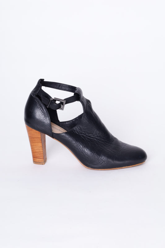 Isabella Anselmi Womens Black Shoes Size EU 41