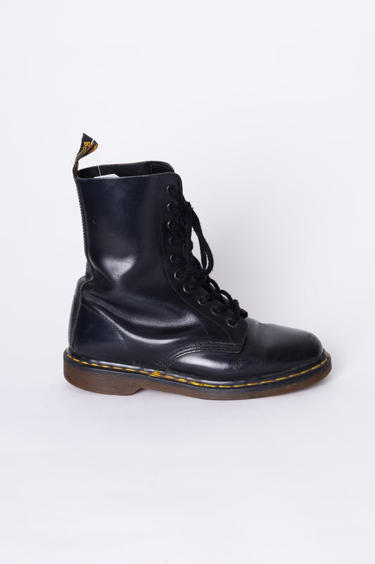 Dr Martens - Made in England Womens Black Boots  Size EU 40