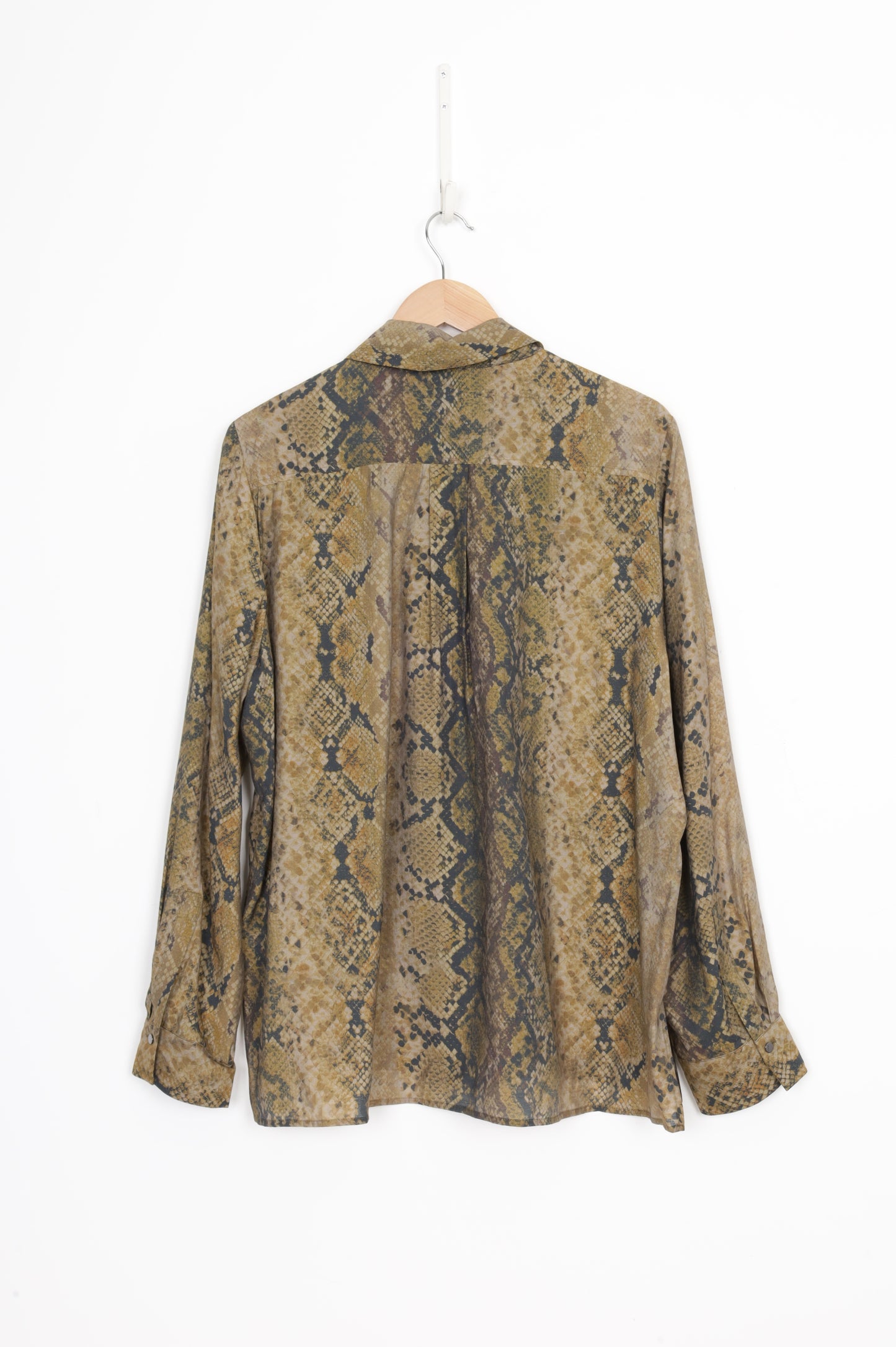 Cue Womens Green Shirt Size 14