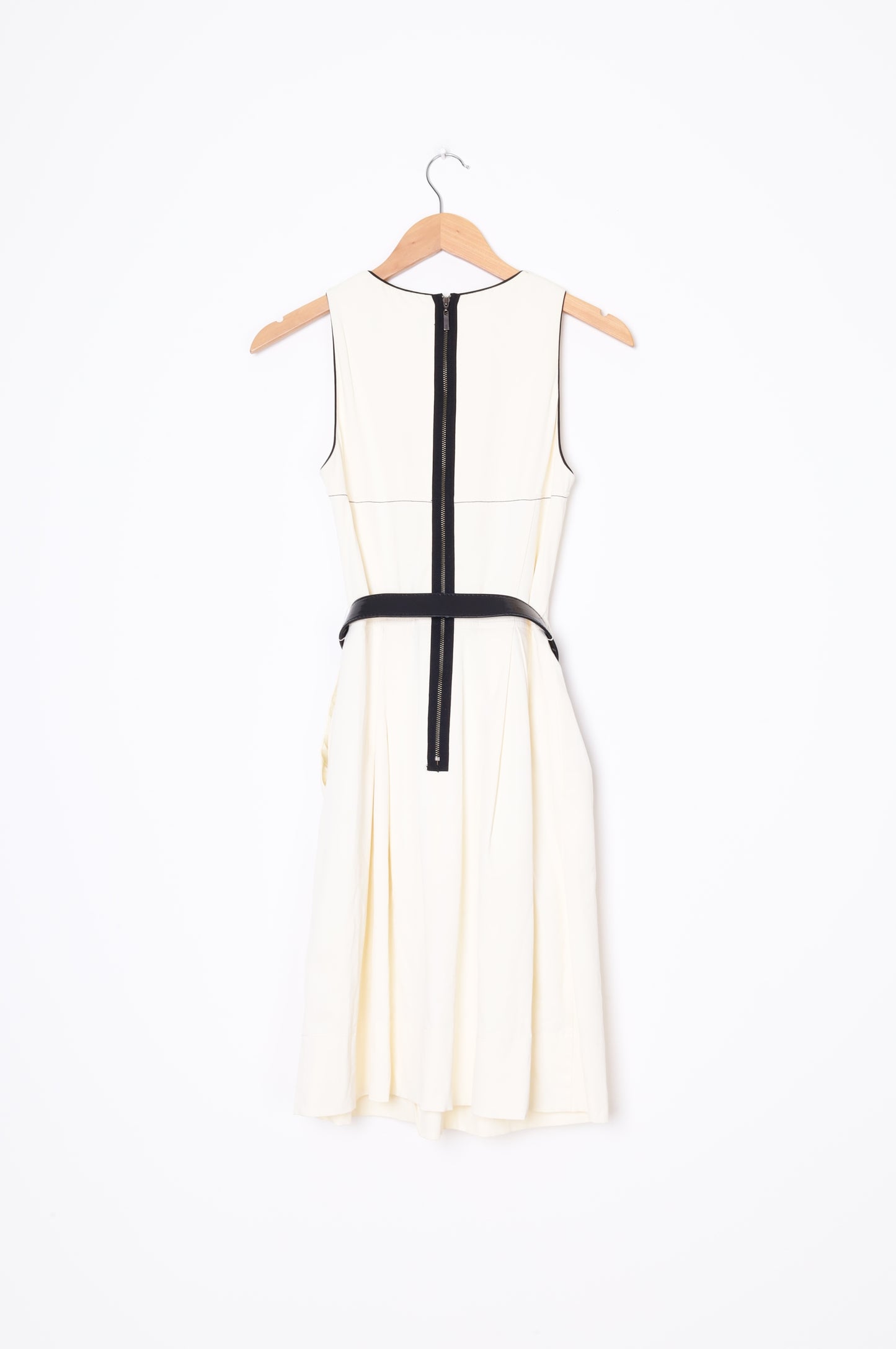 Cue Womens White Dress Size 8
