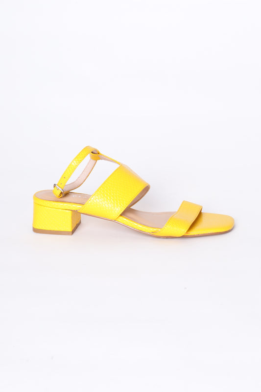 Mi Piaci Womens Yellow Heels Size 39