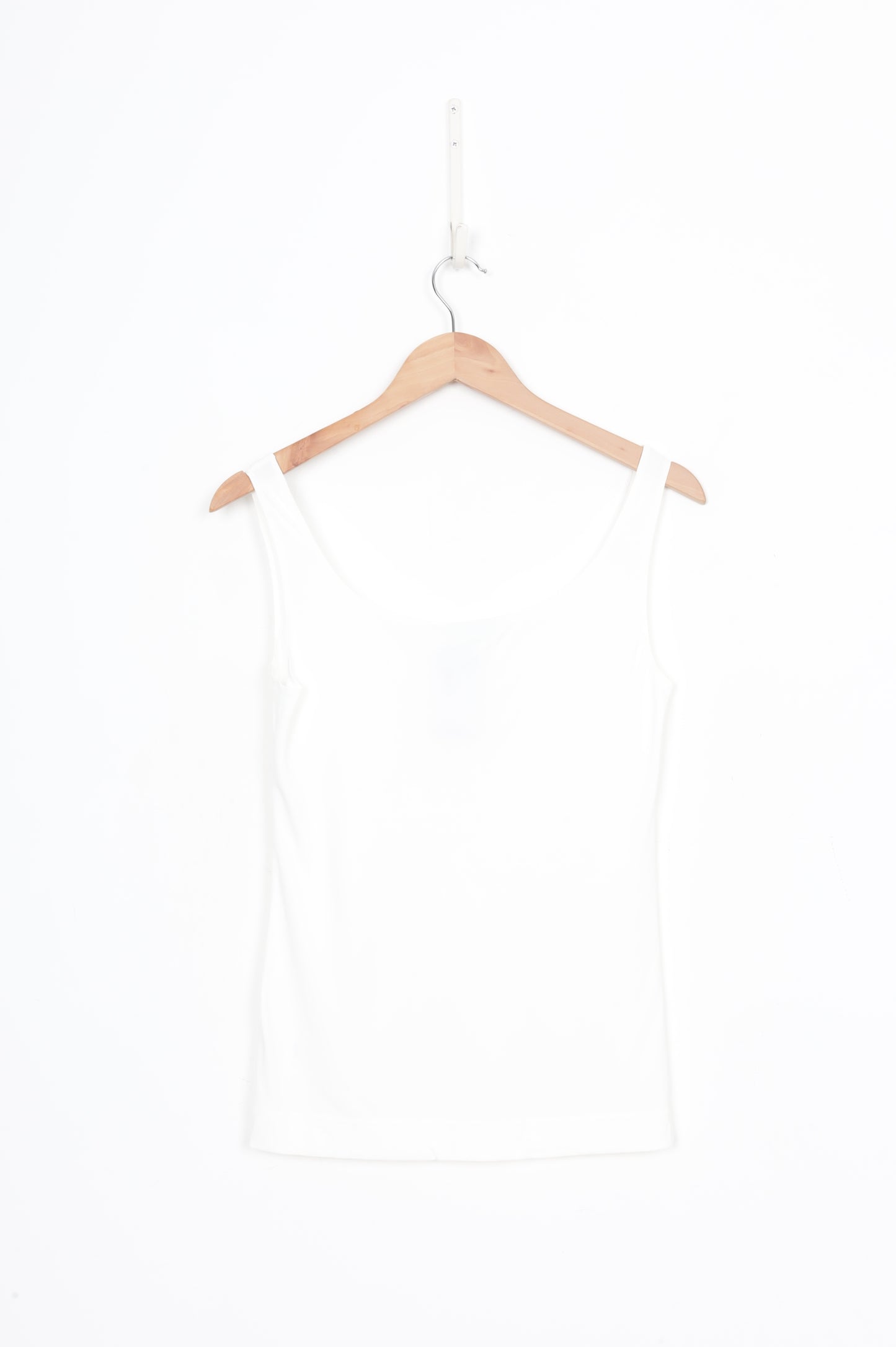 A-K-R-I-S Womens White Top Size 10