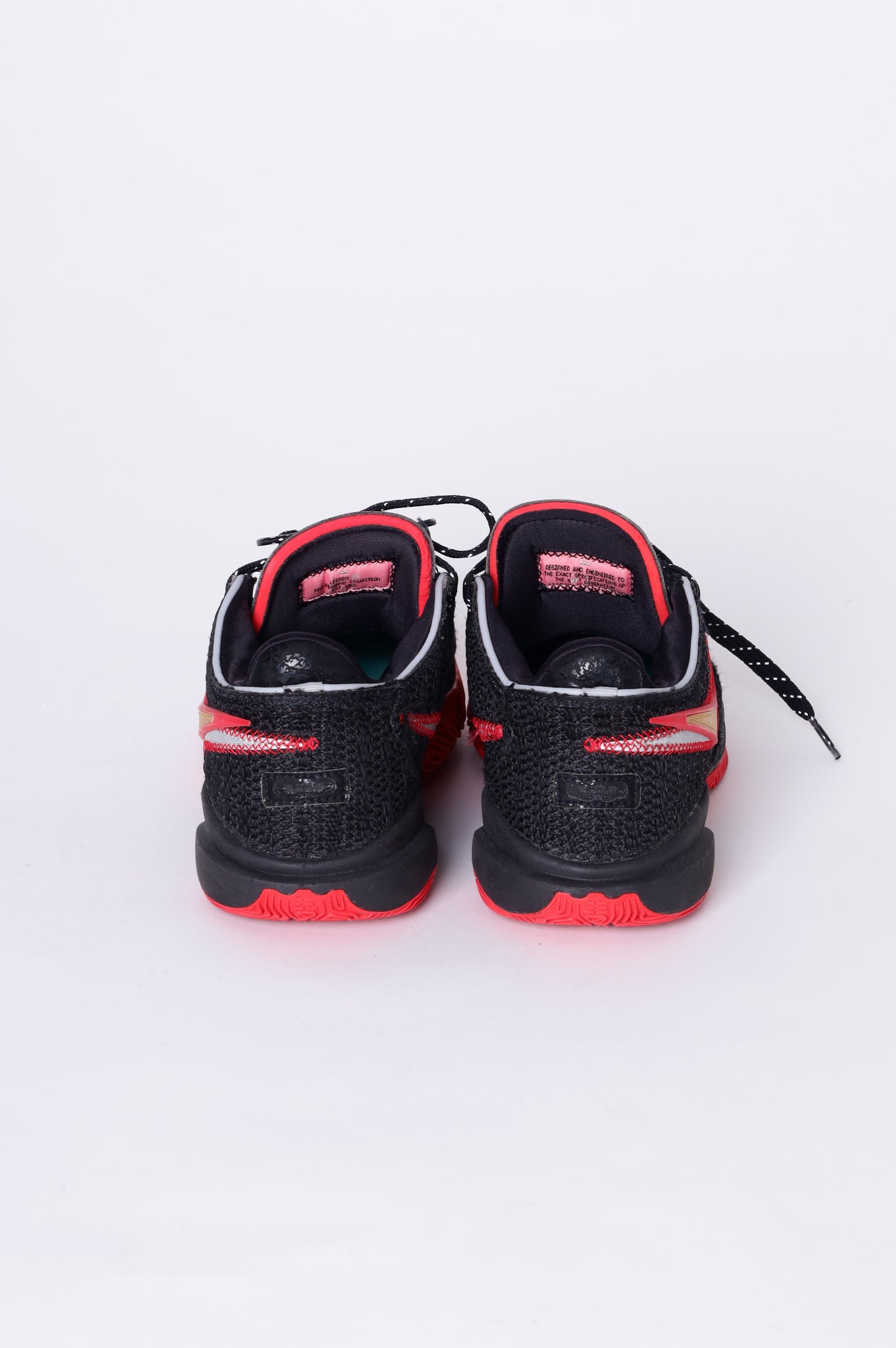 Nike x Lebron James Mens Black Sneakers Size EU 40