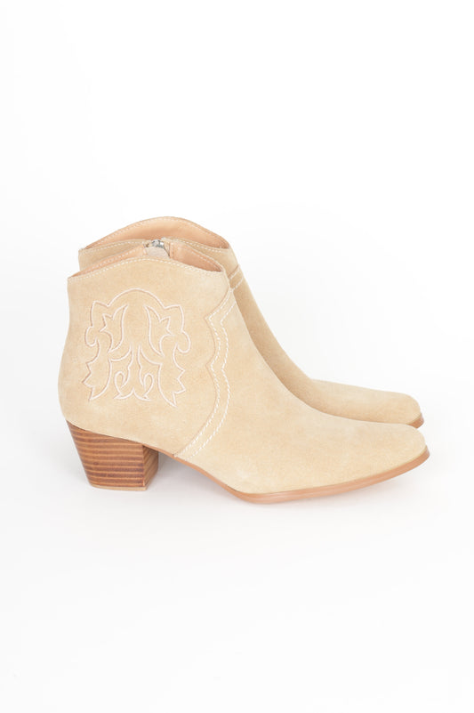 La Tribe Womens Beige Boots  Size EU 37