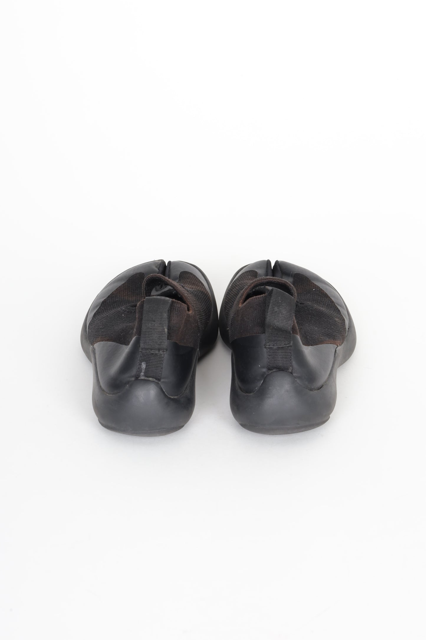 Tabi Womens Black Shoes Size EU 39