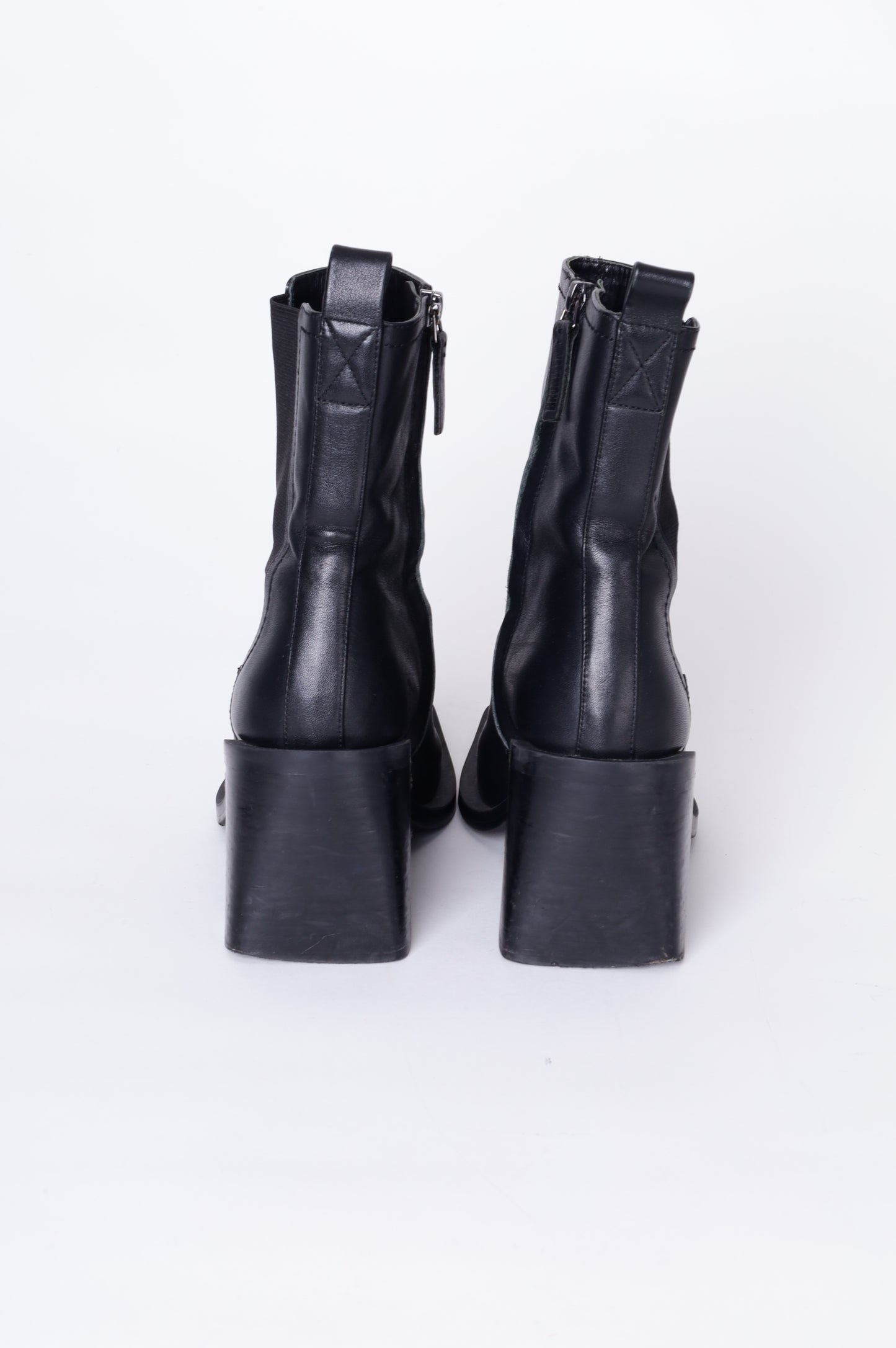 Bronwyn Womens Black Boots  Size EU 38