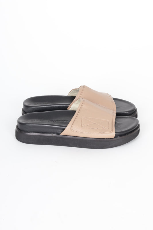 Chaos & Harmony Womens Beige Shoes Size EU 40